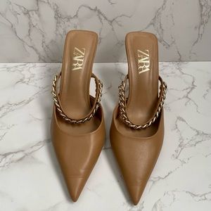 Sexy Zara Pumps | Weighted Gold Chain w/ Pointed Toe